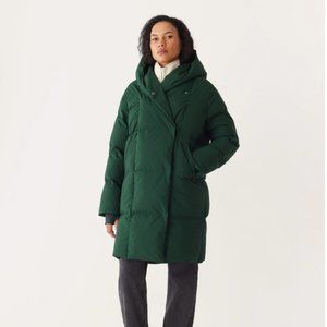 Frank & Oak The Hygge Puffer Coat in Forest Green (M)